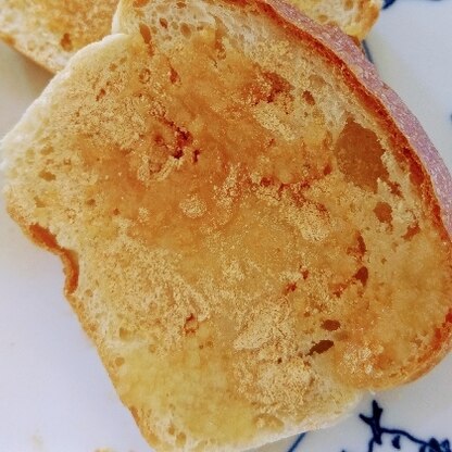 初挑戦のきな粉トースト。
とても美味しく病みつきになりそうです(^.^)